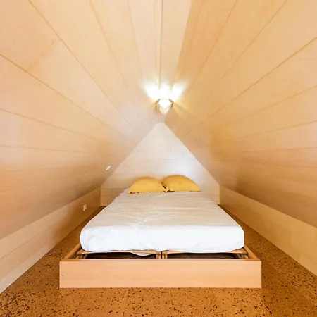 Aubepine Troisieme * סינט-אידסבלד